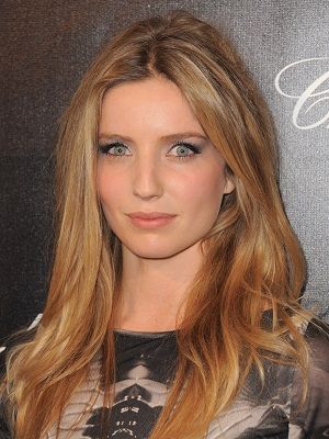 Póster Annabelle Wallis