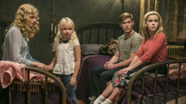 Flowers in the Attic : Foto