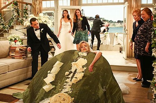 Two and a Half Men : Foto Jon Cryer, Holland Taylor, Ashton Kutcher, Kimberly Williams-Paisley, Amber Tamblyn