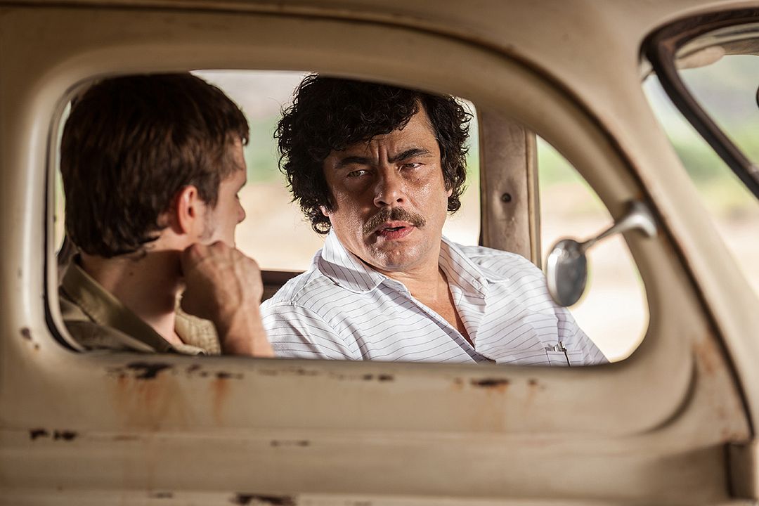 Escobar: Paraíso perdido : Foto Josh Hutcherson, Benicio Del Toro
