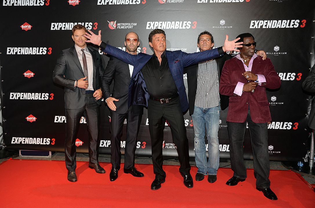 Los mercenarios 3 : Cobertura de revista Antonio Banderas