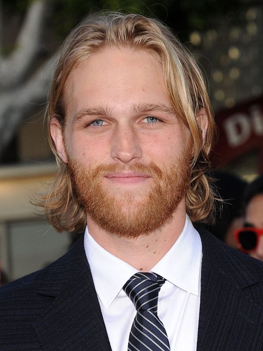 Póster Wyatt Russell