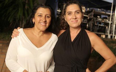 Una segunda madre : Cobertura de revista