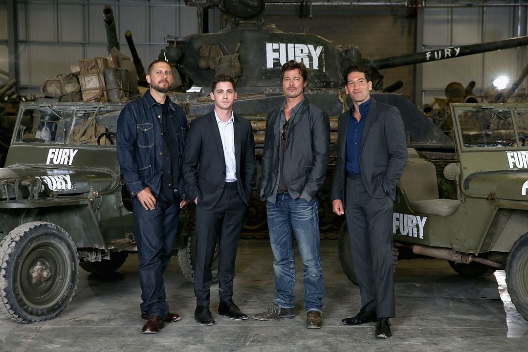 Corazones de hierro : Cobertura de revista Jon Bernthal, Brad Pitt, Logan Lerman