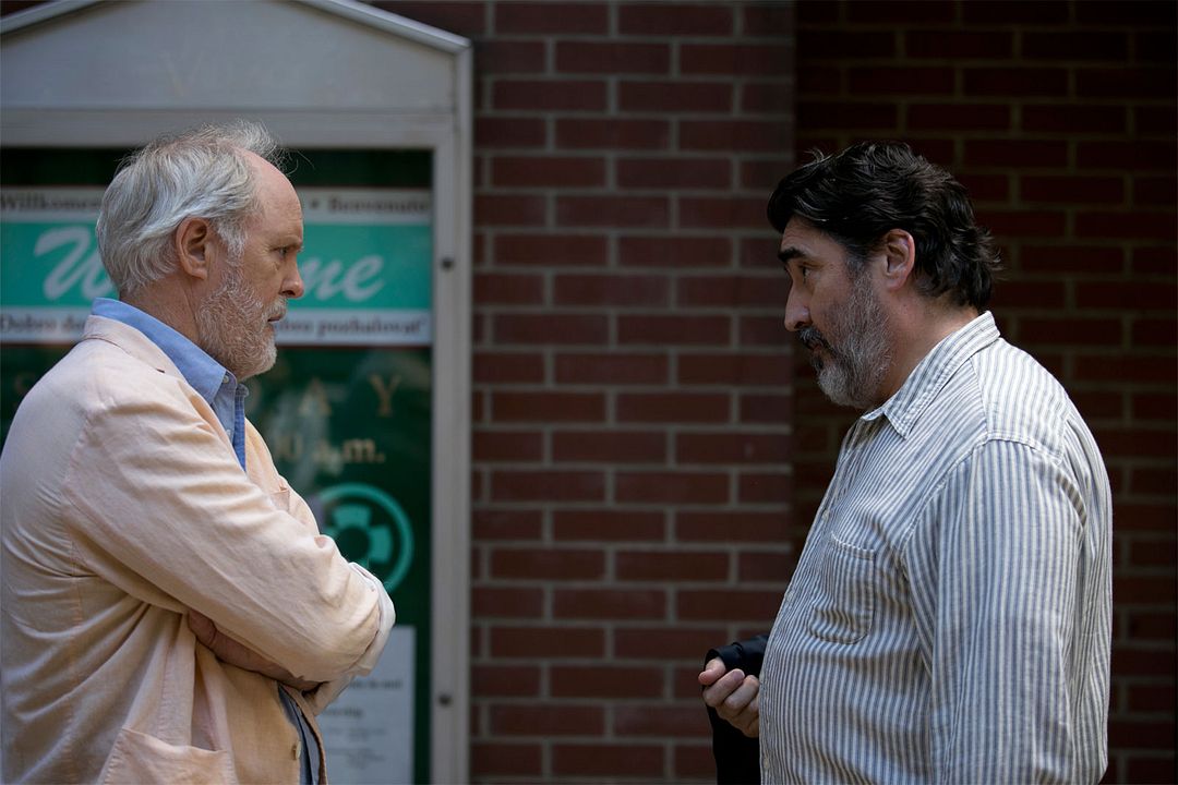 El amor es extraño : Foto Alfred Molina, John Lithgow
