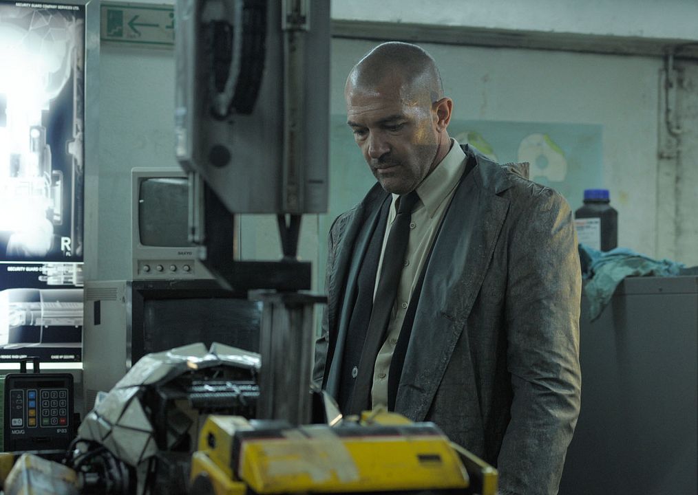 Autómata : Foto Antonio Banderas