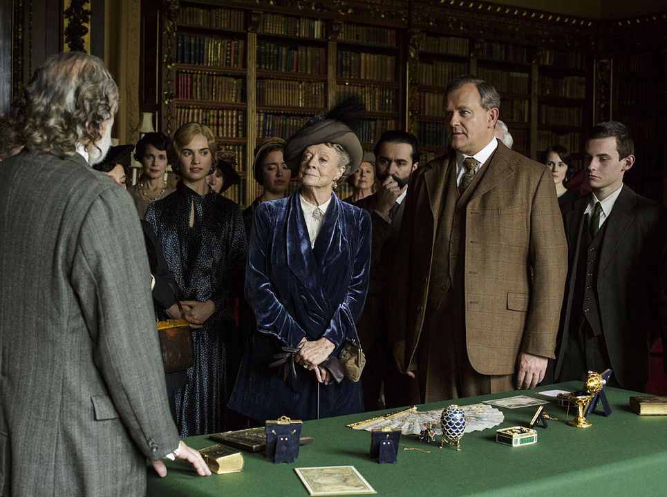 Downton Abbey : Foto Maggie Smith, Hugh Bonneville, Lily James