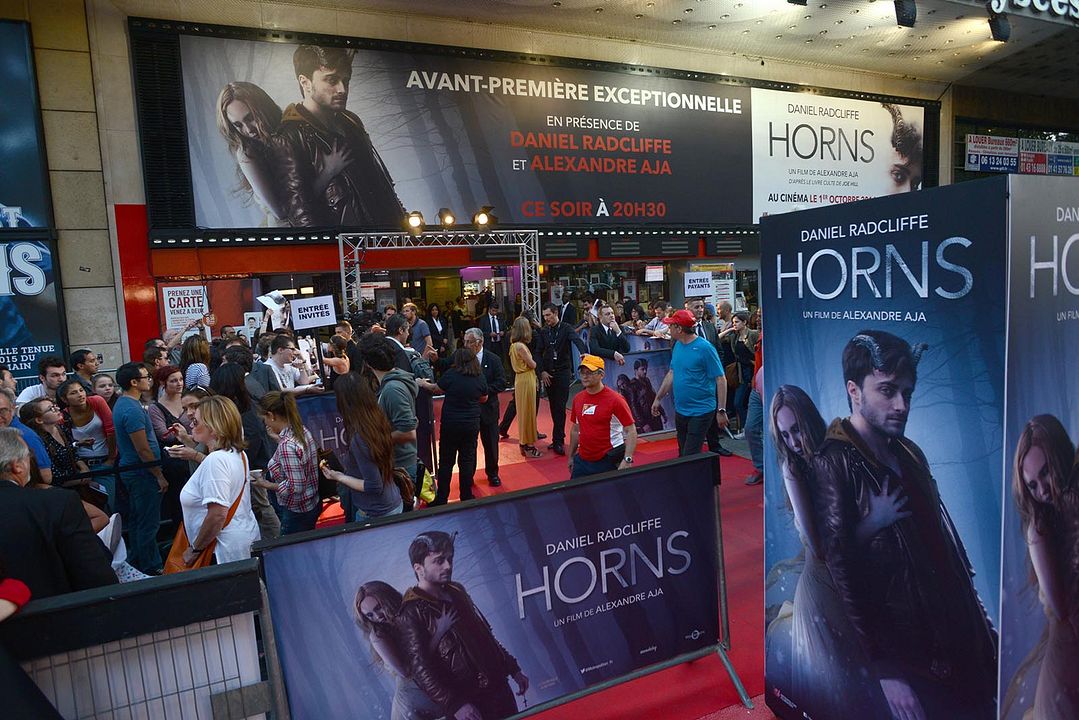 Cuernos : Cobertura de revista