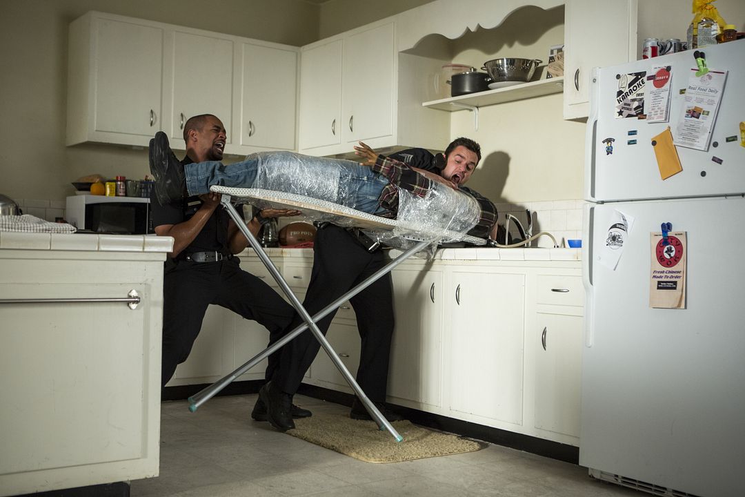 Foto Damon Wayans Jr., Jake Johnson