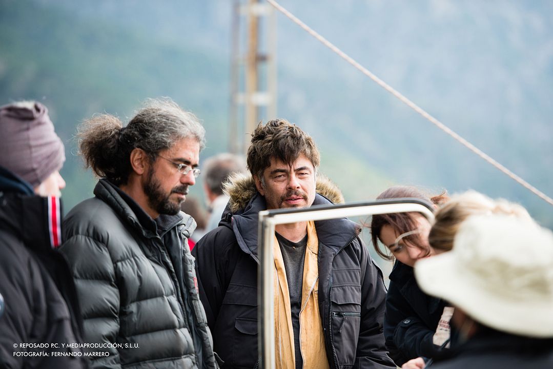 Un día perfecto : Foto Fernando León de Aranoa, Benicio Del Toro