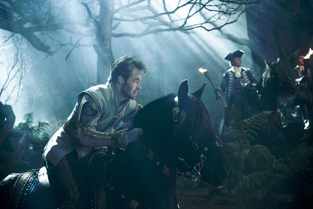 En el bosque : Foto Chris Pine