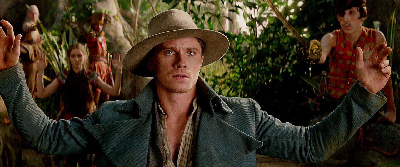 Pan : Foto Garrett Hedlund