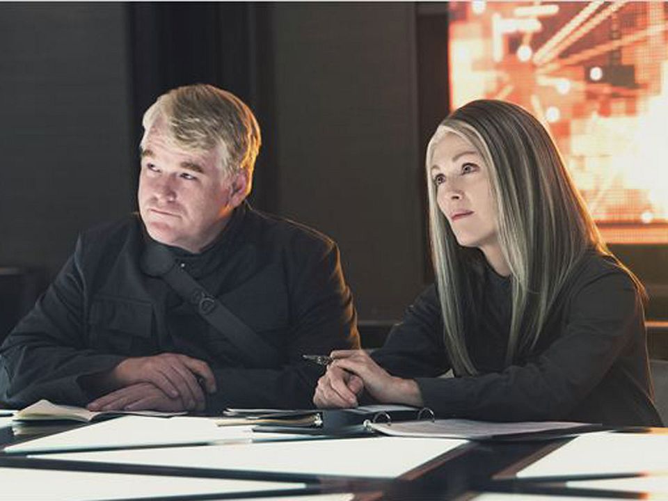 Los juegos del hambre: Sinsajo - Parte 1 : Foto Philip Seymour Hoffman, Julianne Moore