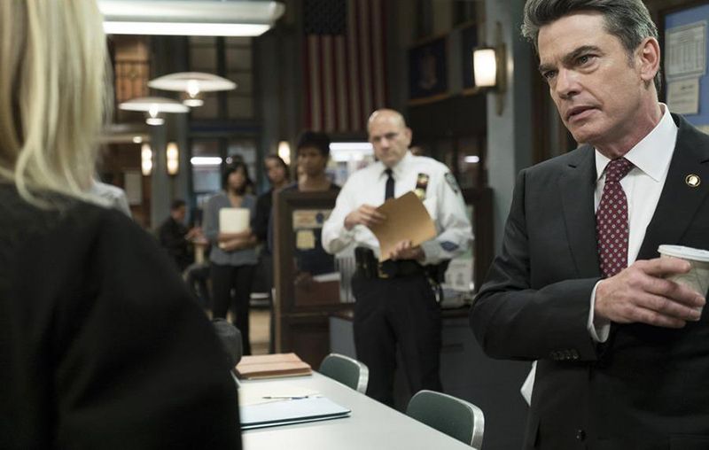 La Ley Y El Orden: UVE : Foto Peter Gallagher