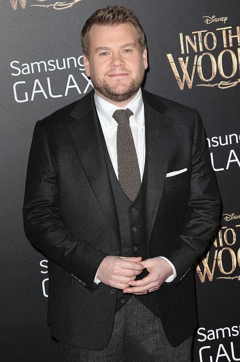 En el bosque : Cobertura de revista James Corden