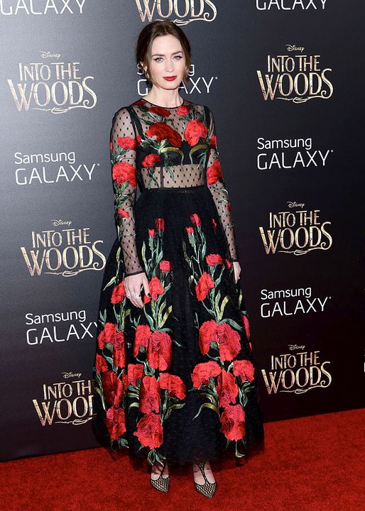 En el bosque : Cobertura de revista Emily Blunt