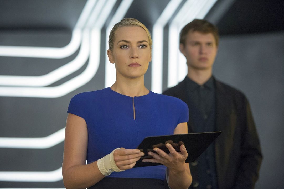 La serie Divergente: Insurgente : Foto Ansel Elgort, Kate Winslet