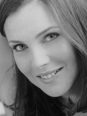 Póster June Diane Raphael