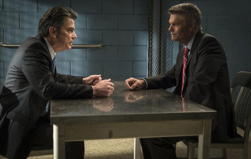 La Ley Y El Orden: UVE : Foto Peter Gallagher