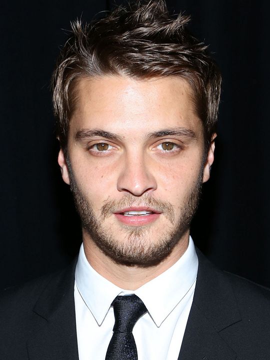 Póster Luke Grimes