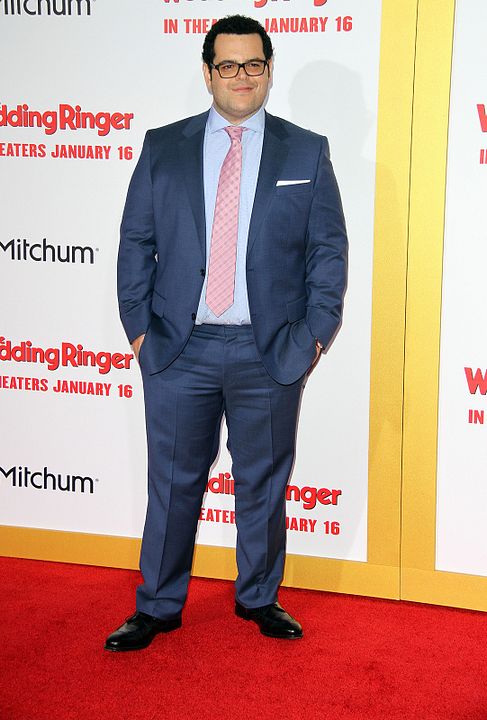 Alquiler de padrinos : Cobertura de revista Josh Gad