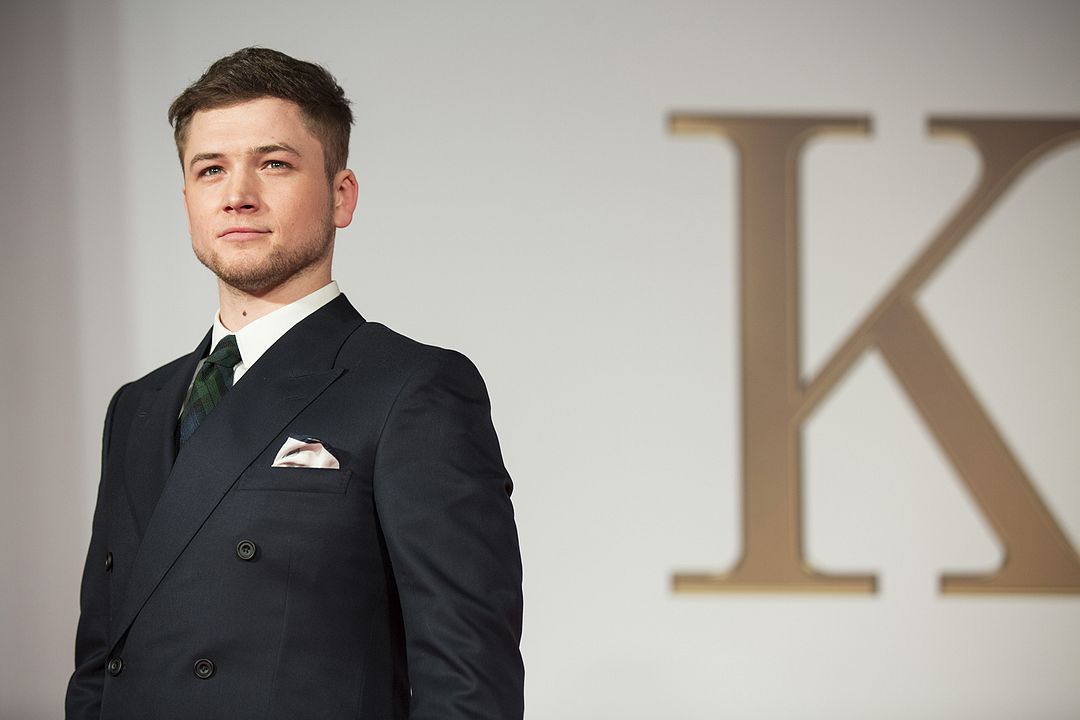 Kingsman: Servicio secreto : Cobertura de revista Taron Egerton