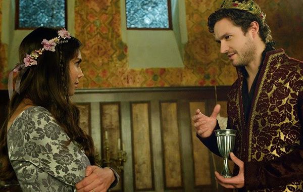 Foto Caitlin Stasey, Ben Aldridge