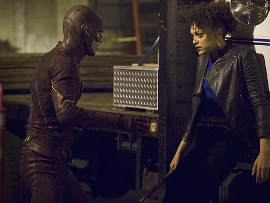Flash : Póster Britne Oldford, Grant Gustin