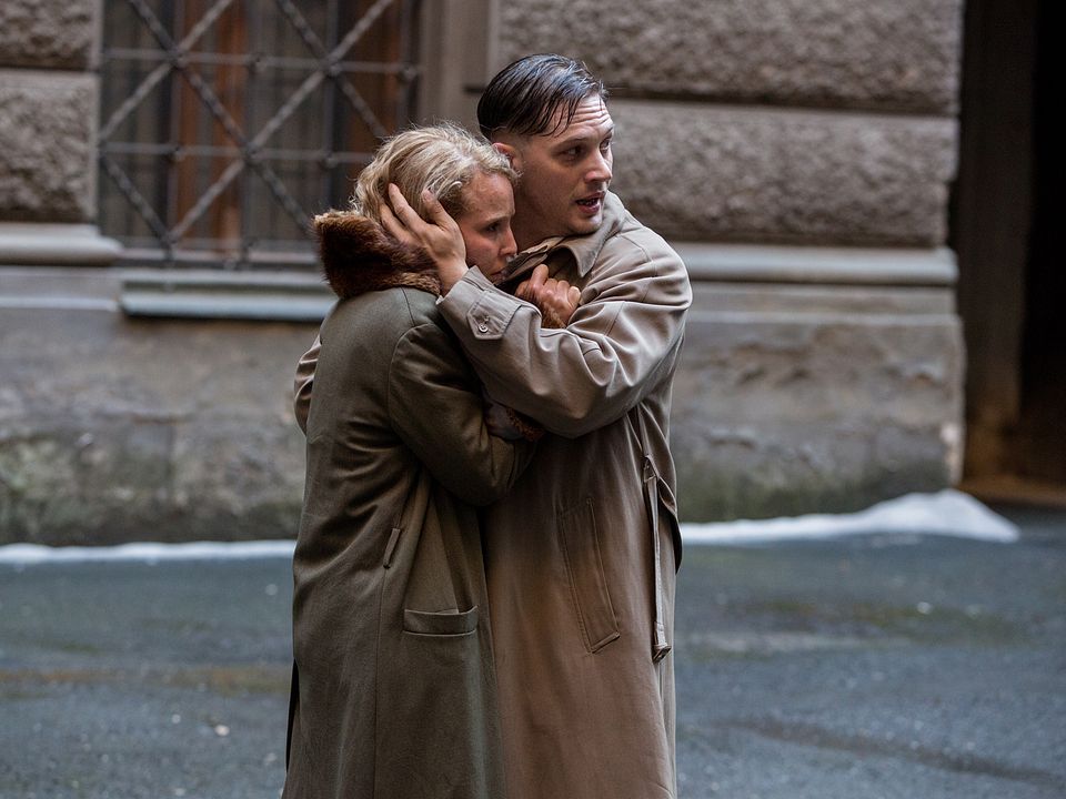 Crímenes ocultos : Foto Noomi Rapace, Tom Hardy