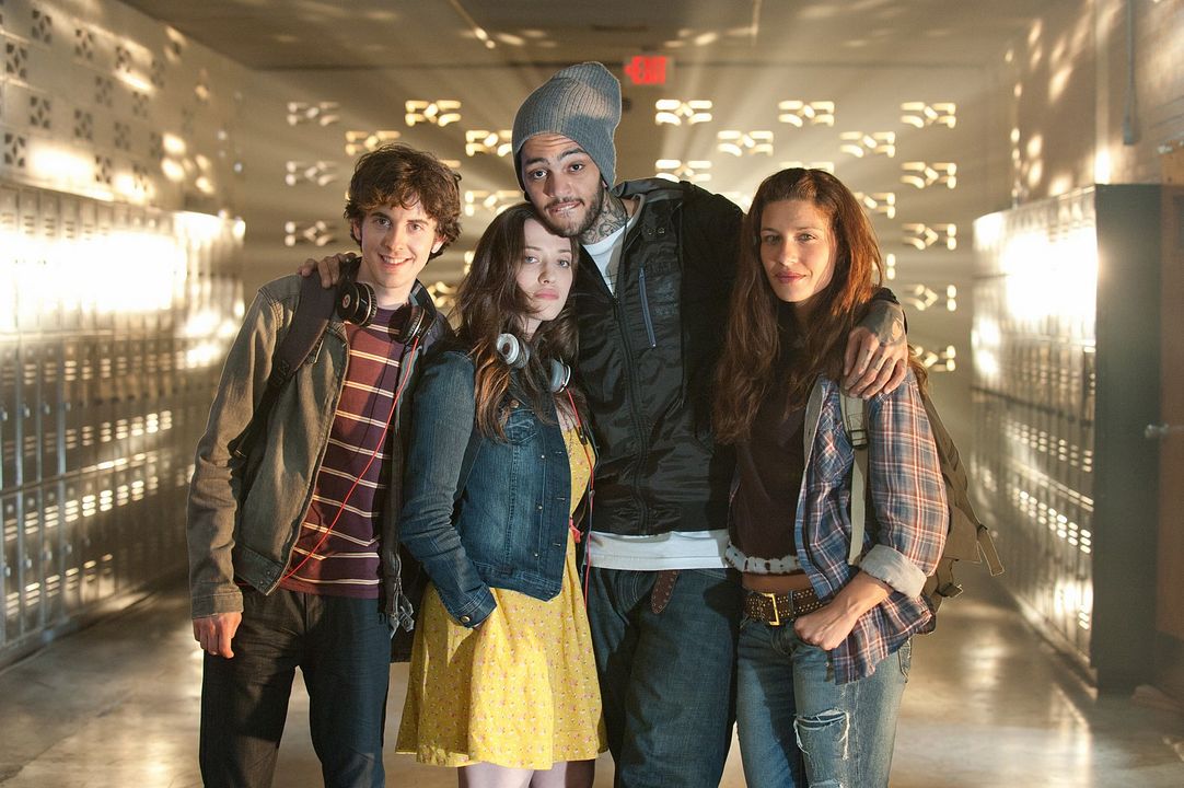 Foto Kat Dennings, Juliana Harkavy