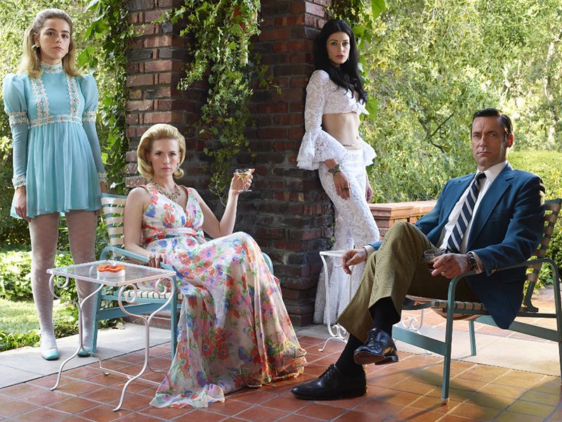 Foto Jessica Paré, Jon Hamm, Kiernan Shipka, January Jones