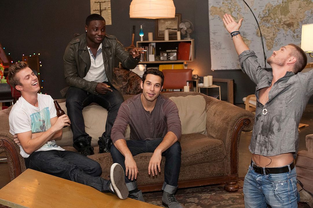 Foto Chad Michael Murray, Skylar Astin, Dayo Okeniyi