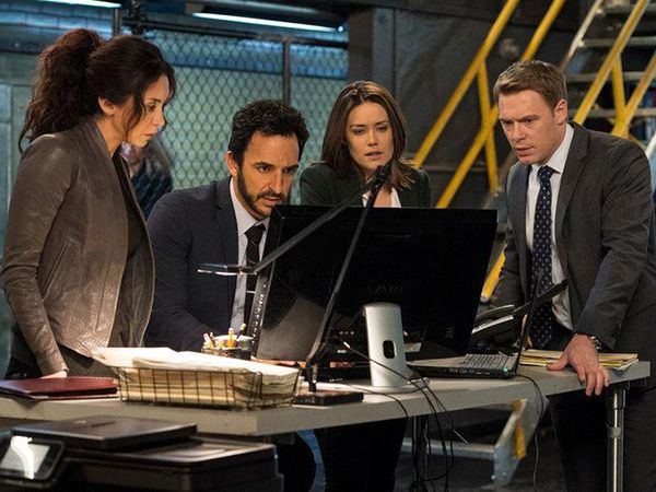 The Blacklist : Foto Diego Klattenhoff, Amir Arison, Mozhan Marnò, Megan Boone