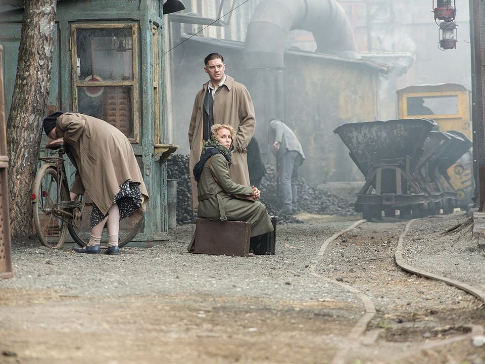 Crímenes ocultos : Foto Tom Hardy, Noomi Rapace