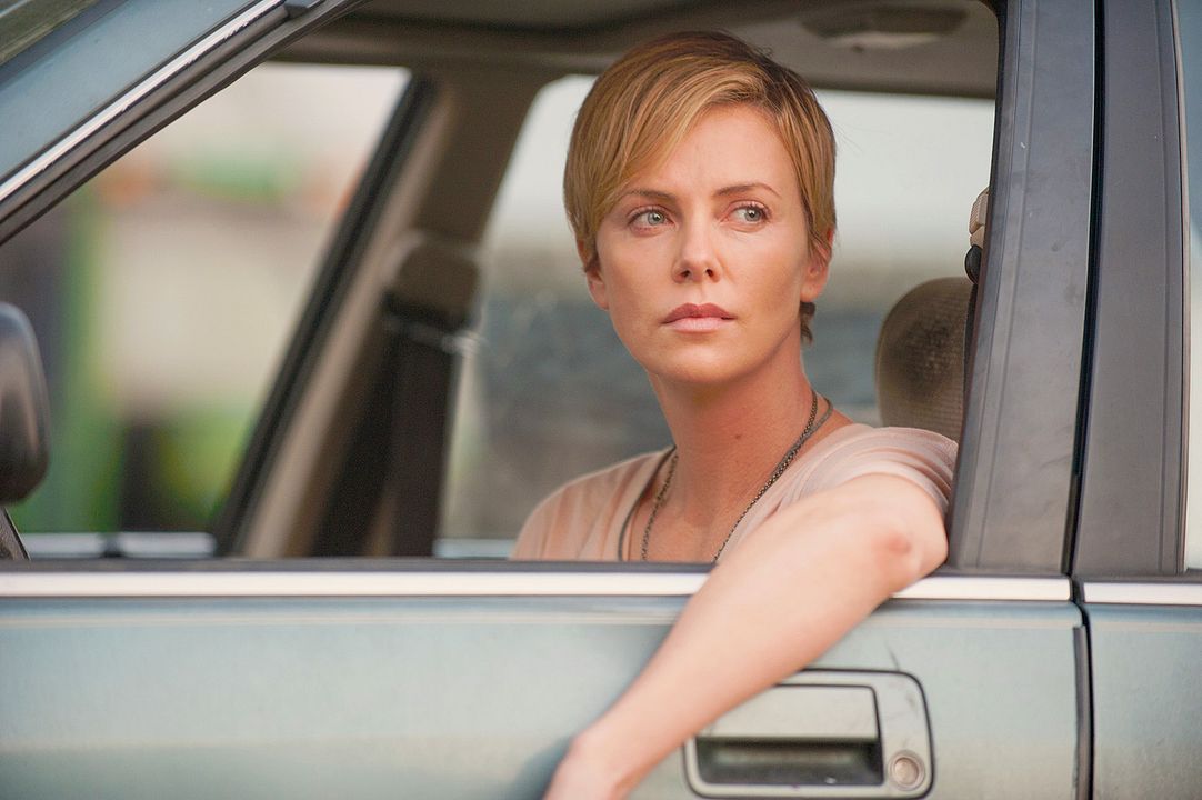 Lugares oscuros : Foto Charlize Theron