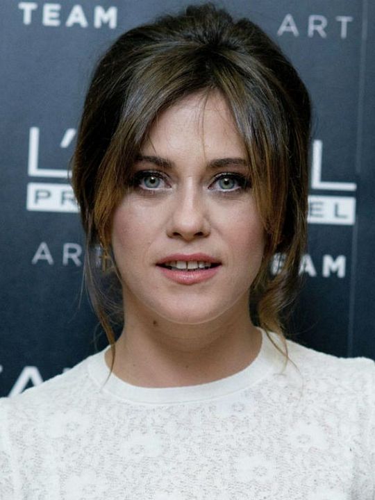 Póster María León