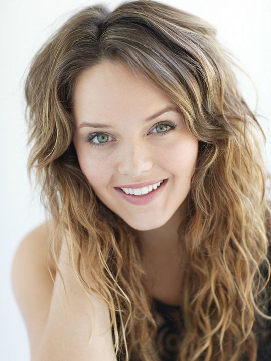 Póster Rebecca Breeds