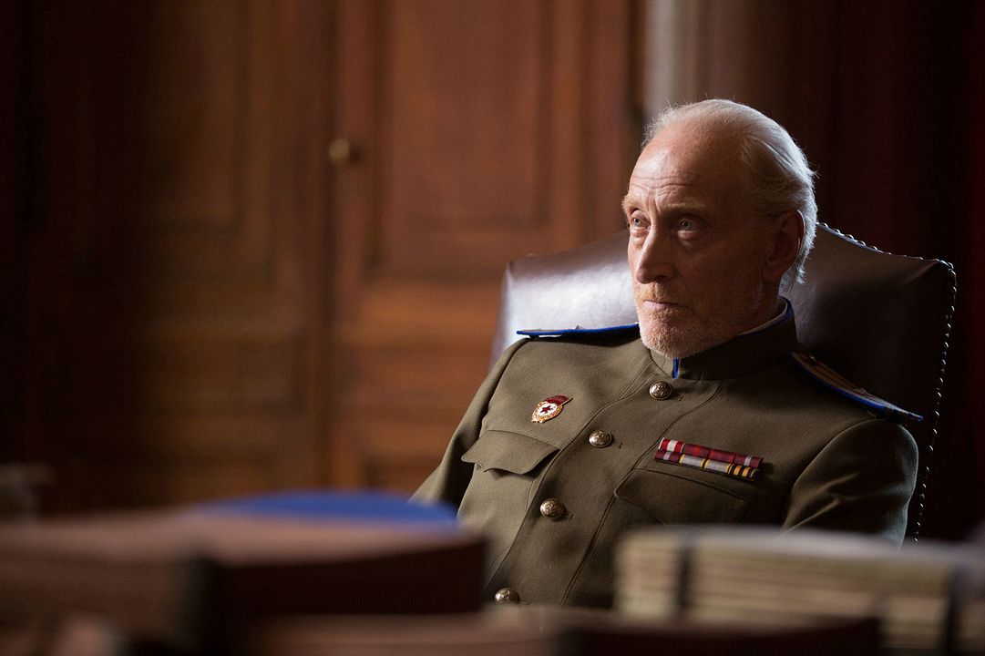 Crímenes ocultos : Foto Charles Dance