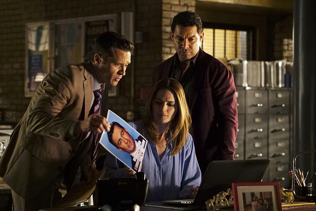 Castle : Foto Jon Huertas, Stana Katic