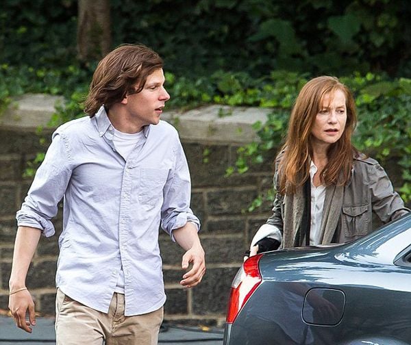 Más fuerte que las bombas : Foto Jesse Eisenberg, Isabelle Huppert