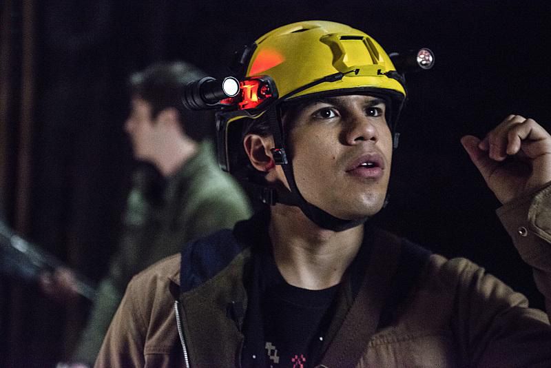 Flash : Póster Carlos Valdes