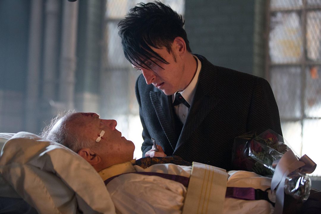 Foto John Doman, Robin Lord Taylor