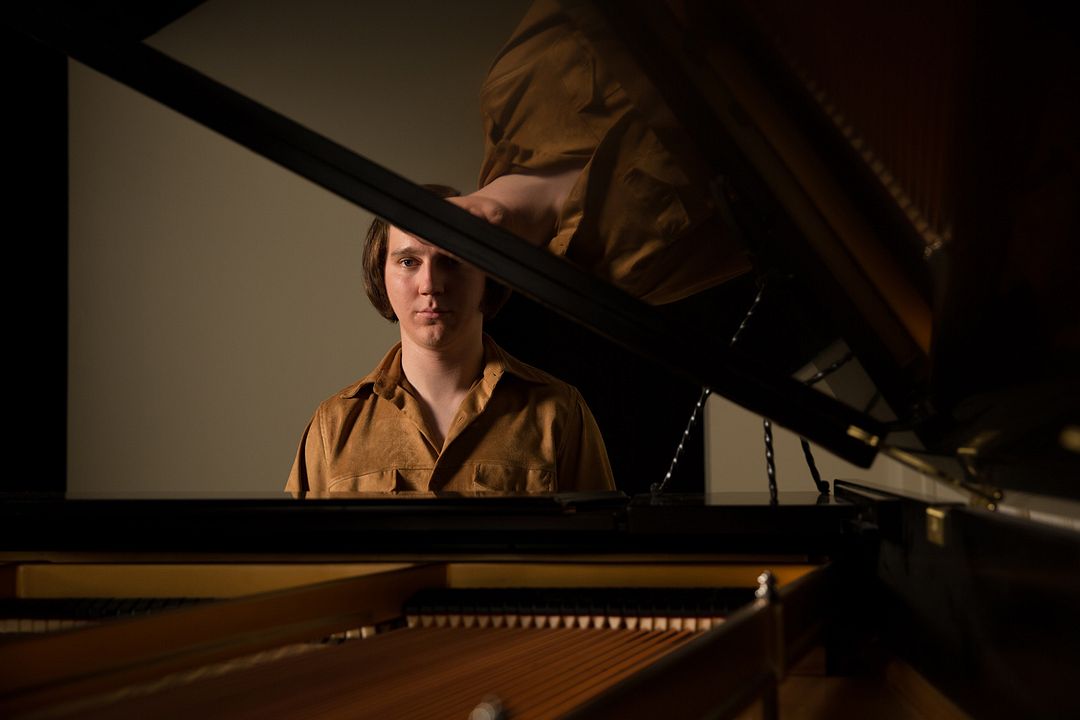 Amor y compasión : Foto Paul Dano