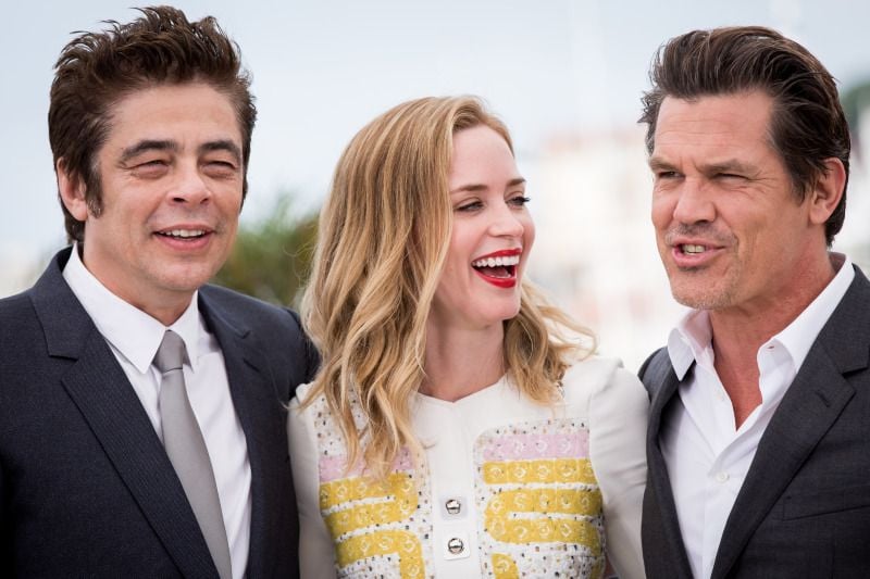 Tierra de nadie : Cobertura de revista Emily Blunt, Benicio Del Toro, Josh Brolin