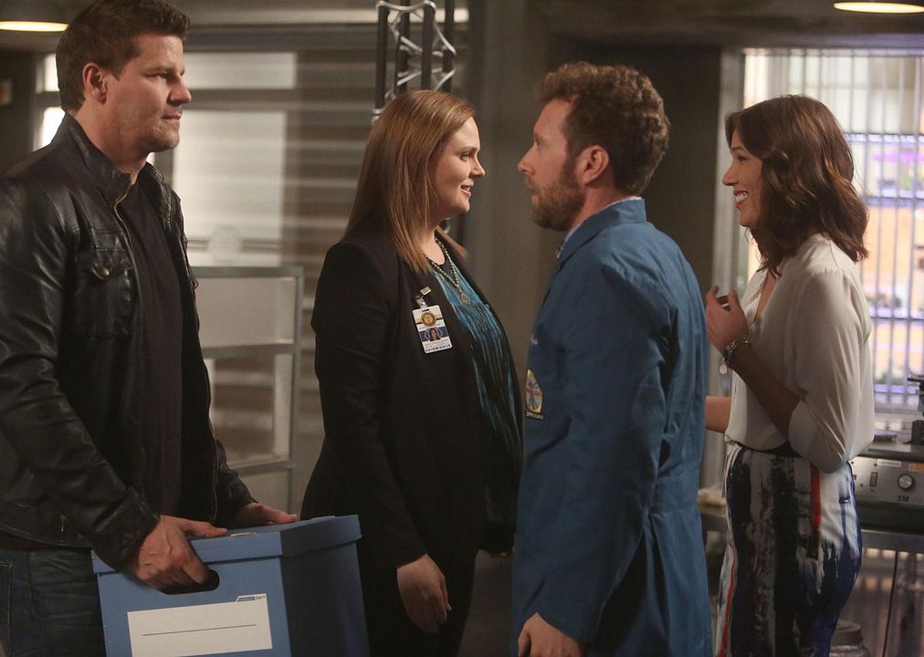 Bones : Foto Emily Deschanel, Michaela Conlin