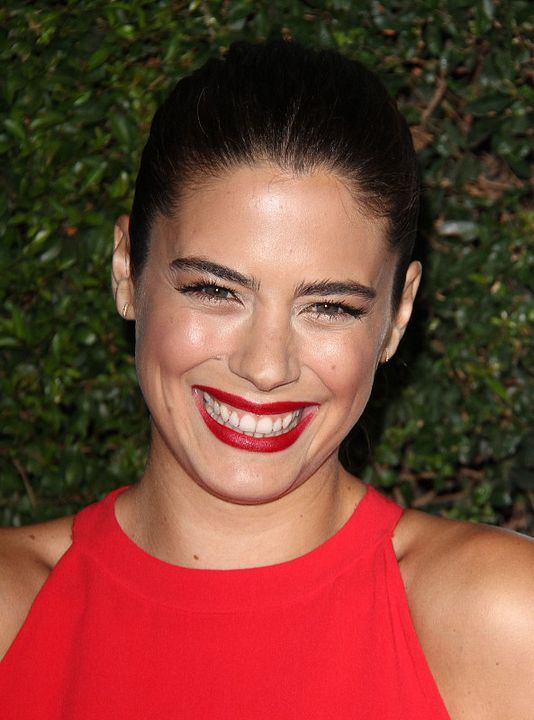 Cobertura de revista Lorenza Izzo