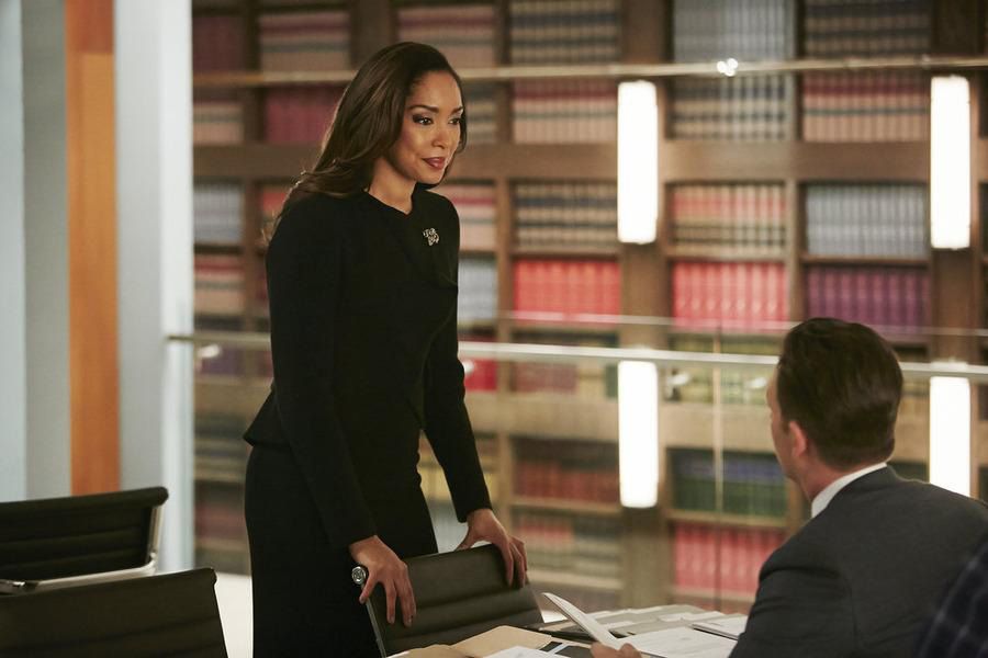 Suits : Foto Gina Torres