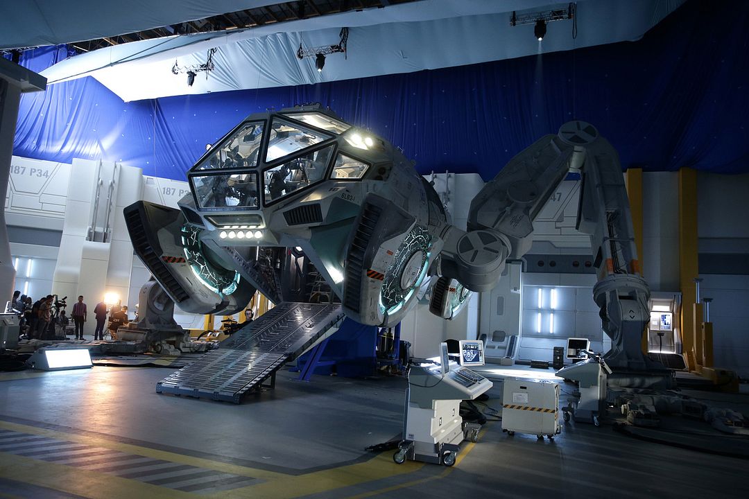 Día de la Independencia: Contraataque : Cobertura de revista