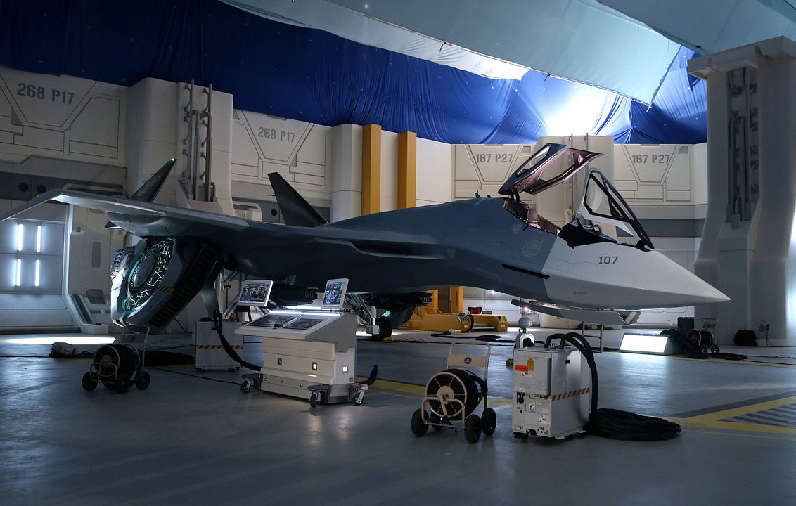 Día de la Independencia: Contraataque : Cobertura de revista