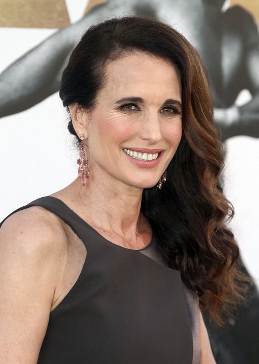 Magic Mike XXL : Cobertura de revista Andie MacDowell